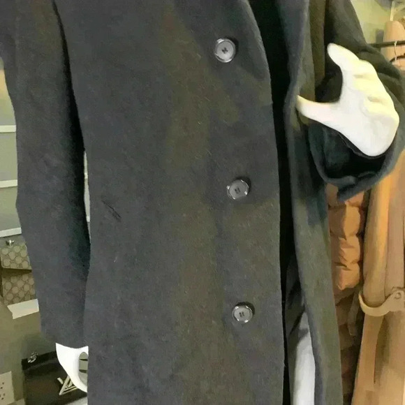 Jos A. Bank - Picture 3 of 13